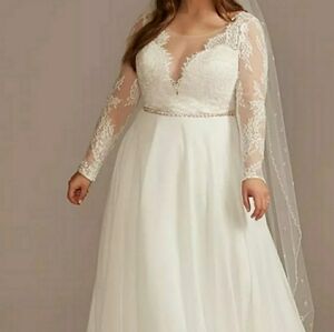 NWT David's Bridal Long Sleeve A-line Lace And Satin Wedding Dress Gown 18W